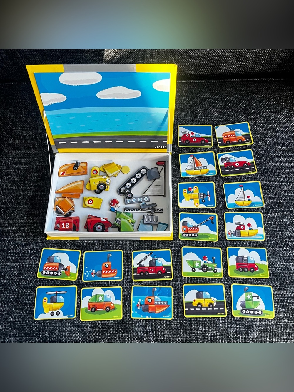 Janod Magnetic Vehicles Set